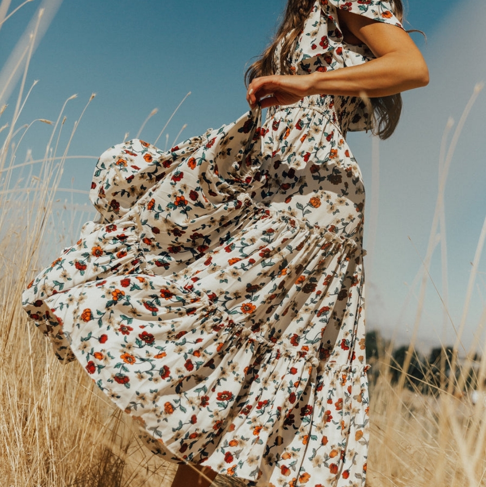 Ivy City Co Sweet Caroline Dress Size M Smocked Floral Fall